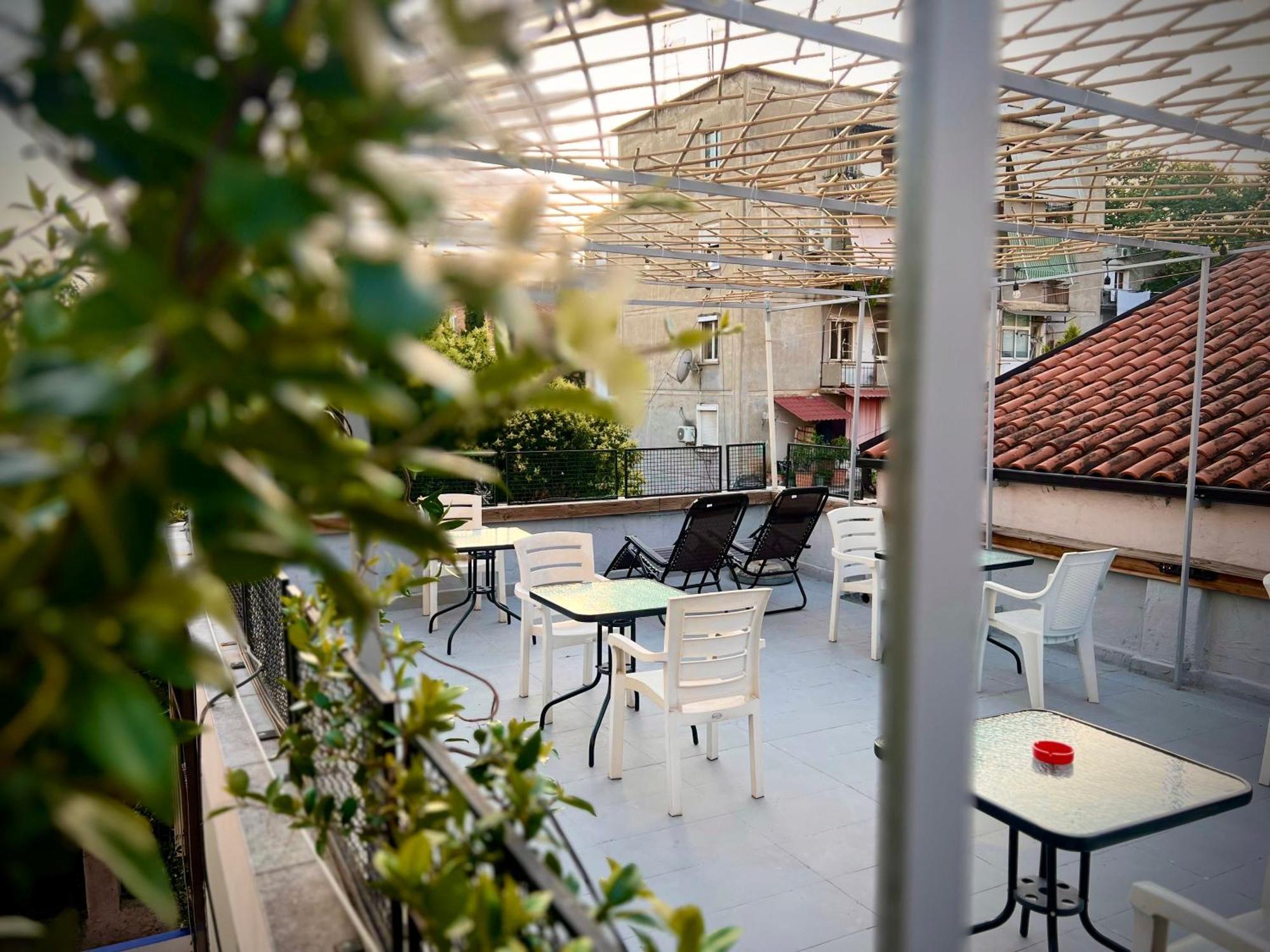 Budget Retreat Tirana & Studios エクステリア 写真