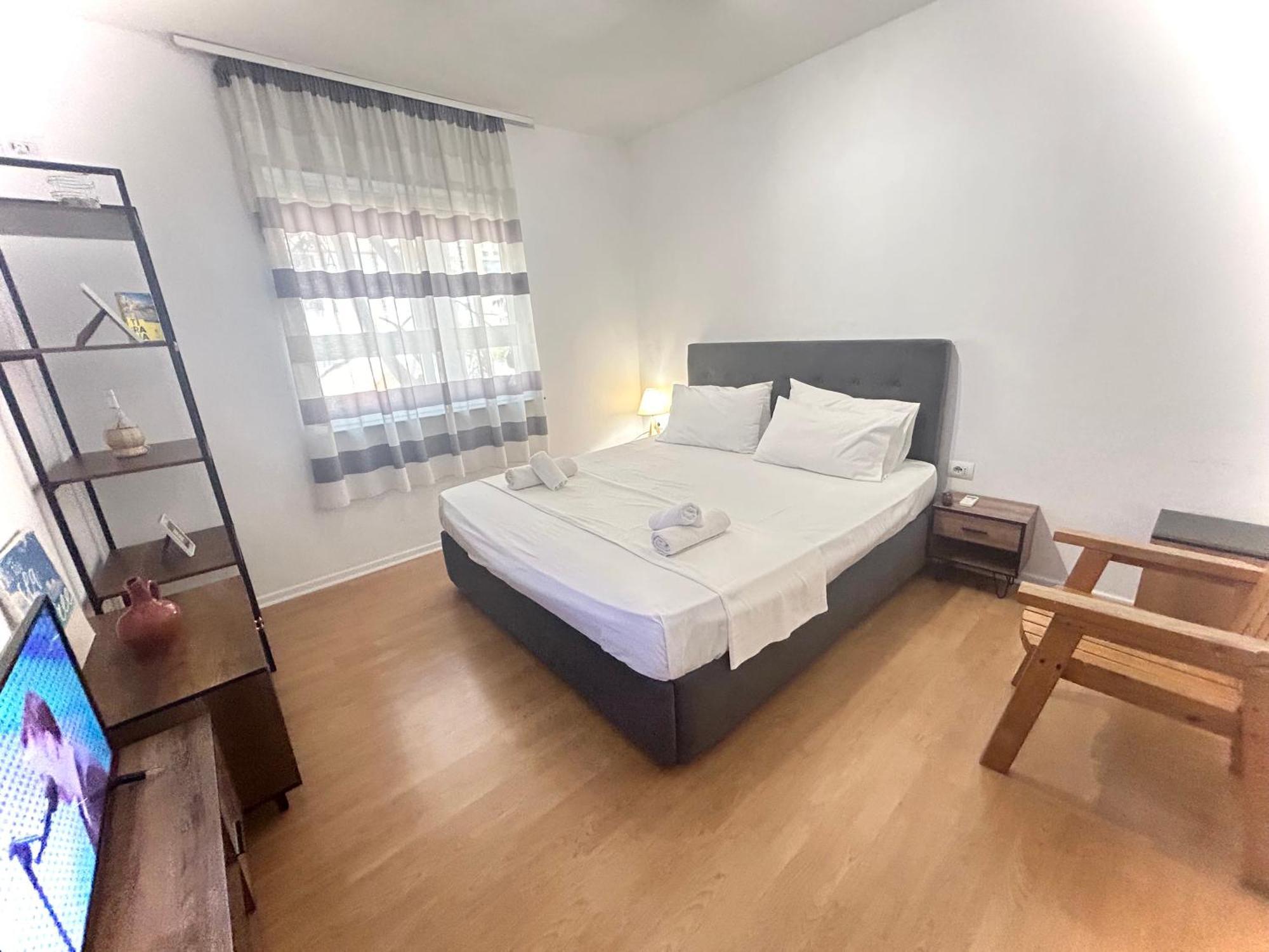 Budget Retreat Tirana & Studios エクステリア 写真